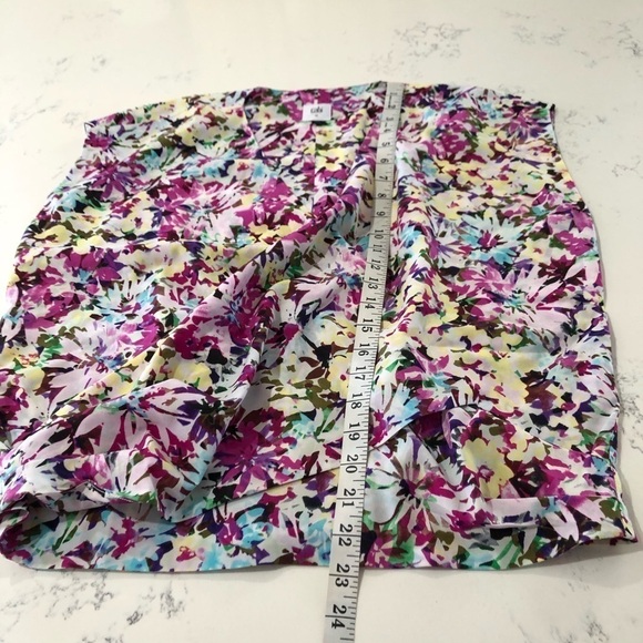 Cabi V-neck wrap multi color floral print blouse M - Picture 11 of 14
